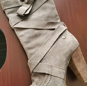 Calvin Klein Gray Suede Boots Size 9